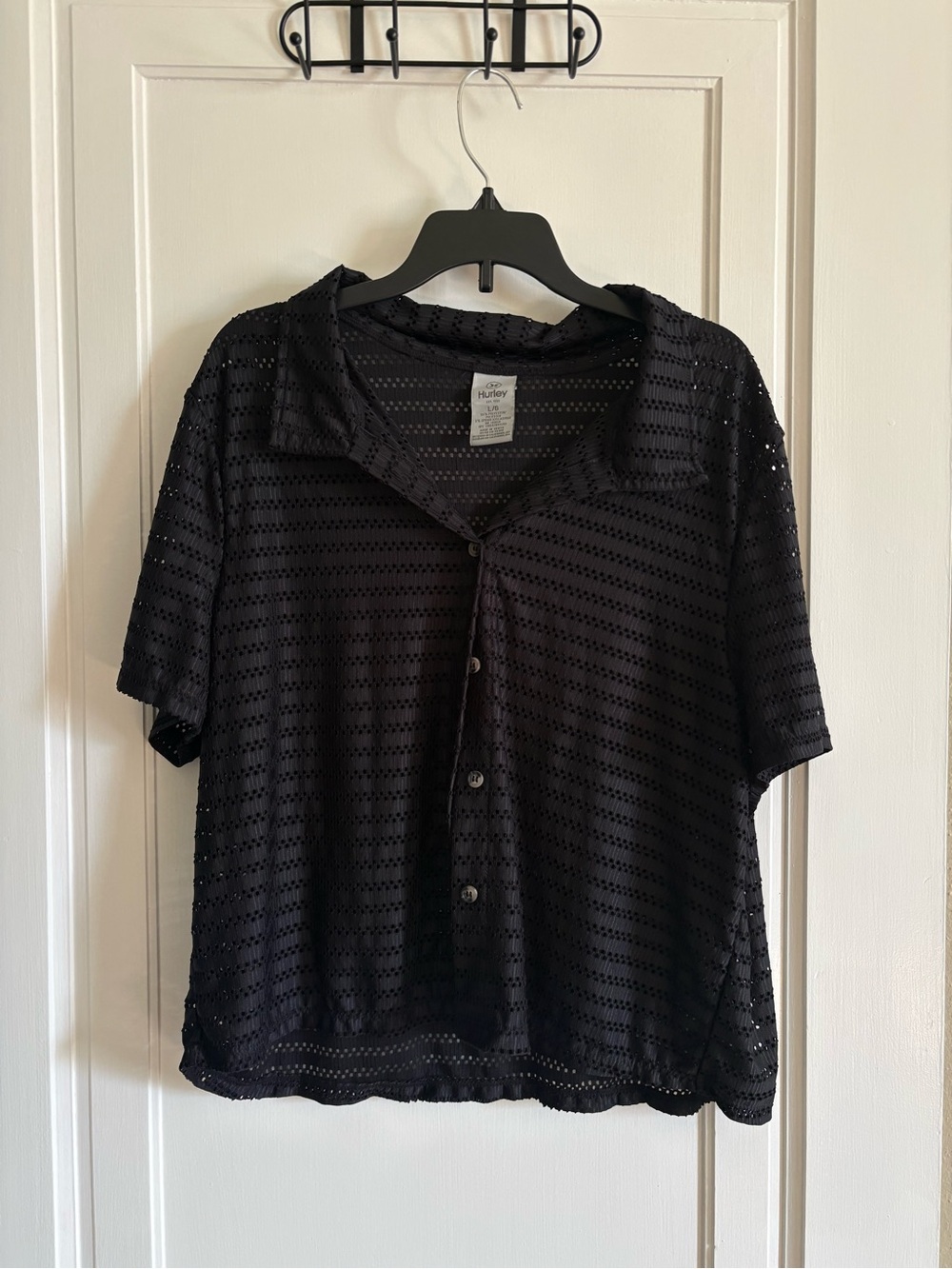 Hurley Black Eyelet Short-Sleeve Button-Front Shirt